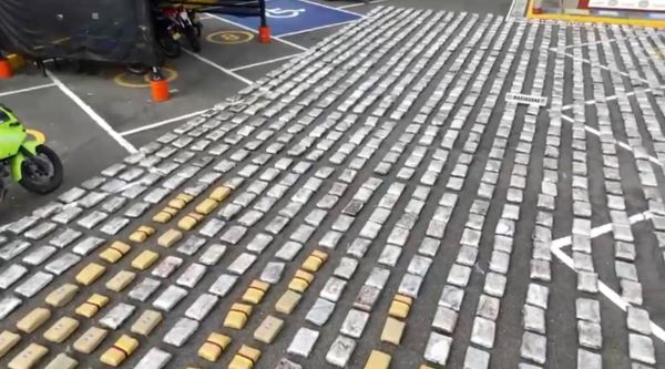 Se les cayó la carga cinco toneladas de estupefacientes, fueron incautados en vías del Valle