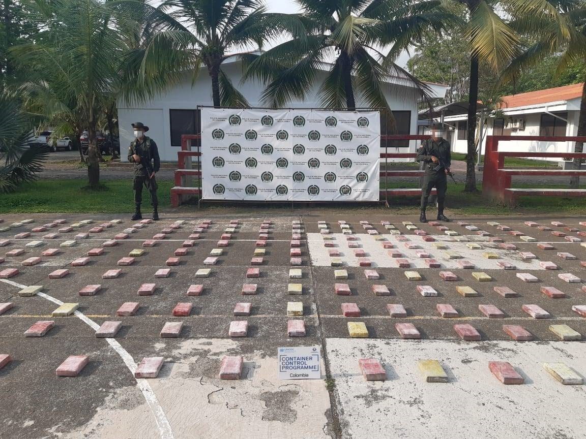 El alcaloide estaba escondido en cajas de banano al interior de un contenedor     