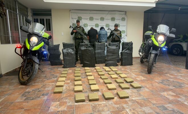 Dos personas capturadas quienes transportaban marihuana en vías de Nariño