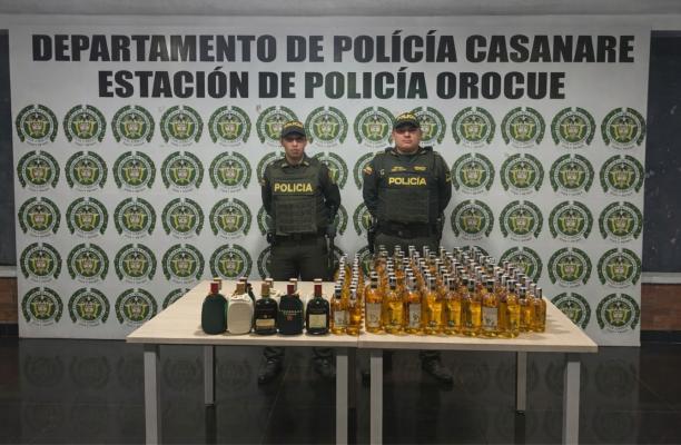 Dos Policías incautan licor adulterado en el Casanare 
