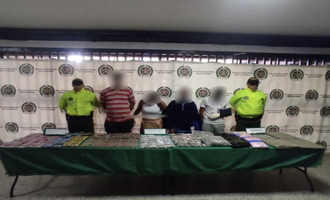  6.500 gramos de marihuana y 581 cigarrillos incautados