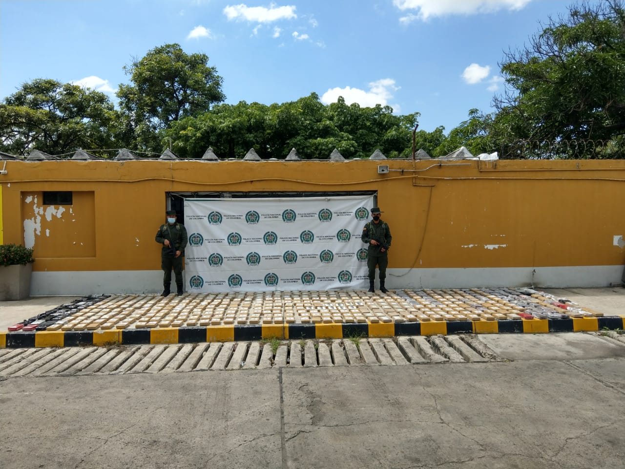 Incautar-de-784-kilos-de-clorhidrato-de-cocaína