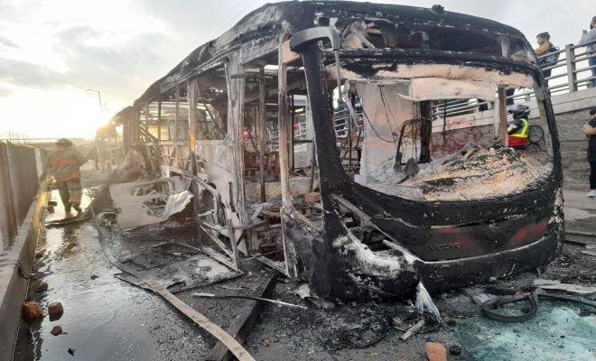 transmilenio_incinerado_en_soacha