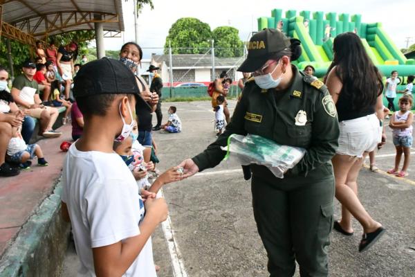 La Policía con toda su capacidad humana y logística realizó actividades de integración en el Meta 