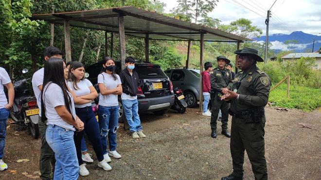 La siembra de árboles busca mejorar la calidad del ambiente y contribuir a la protección de nuestro planeta