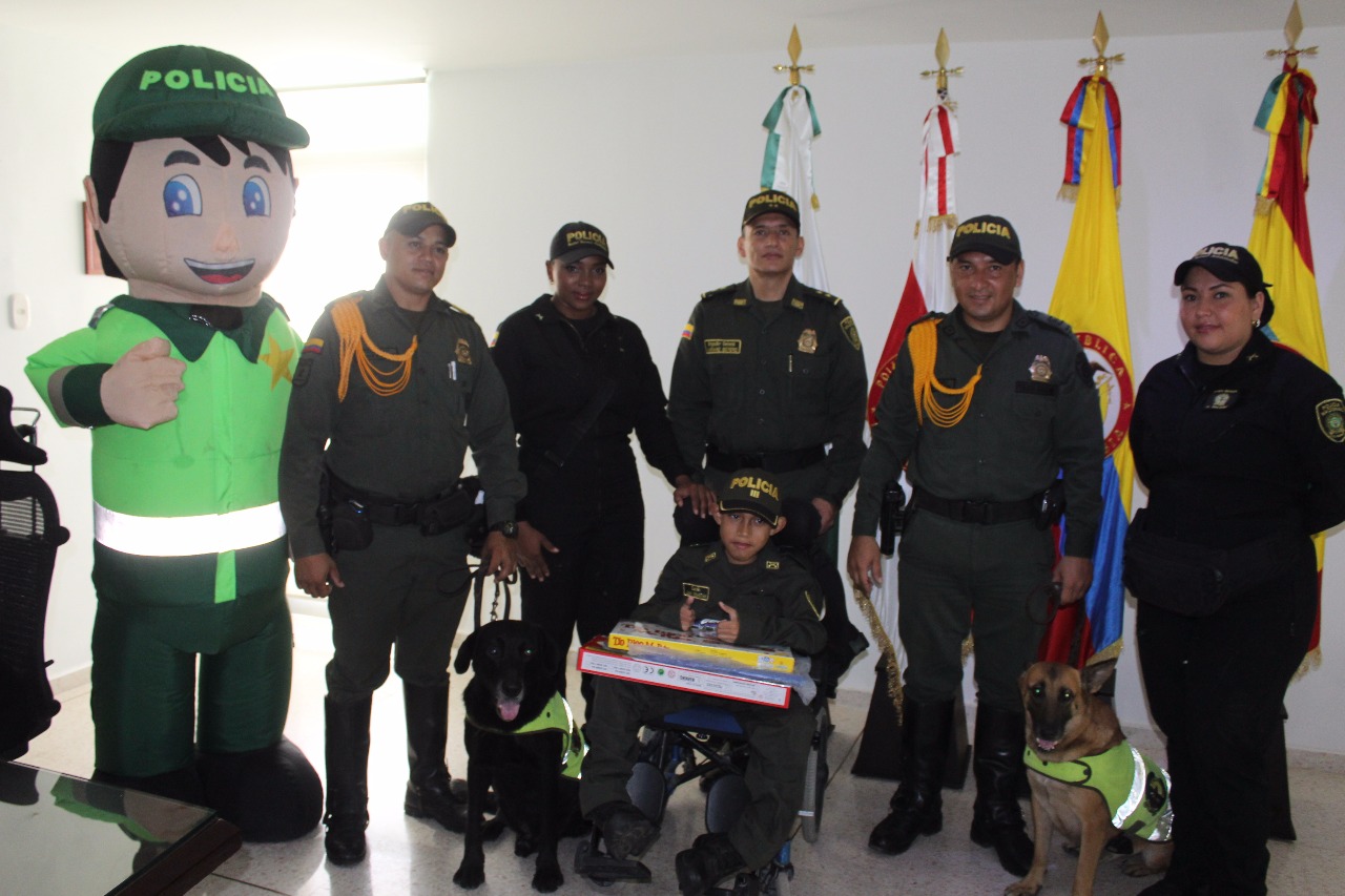 Su felicidad se hizo evidente a través de su sonrisa y expresiones de agradecimiento