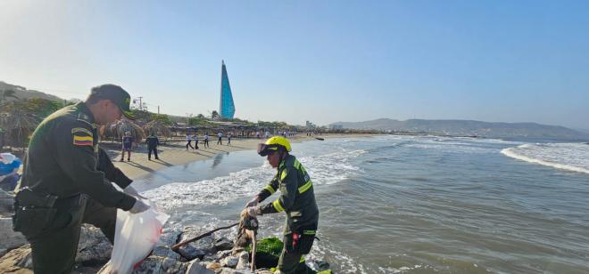 Jornada de limpieza de playas. 