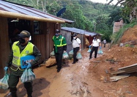 llegamos-a-comunidades-apartadas-con-ayudas