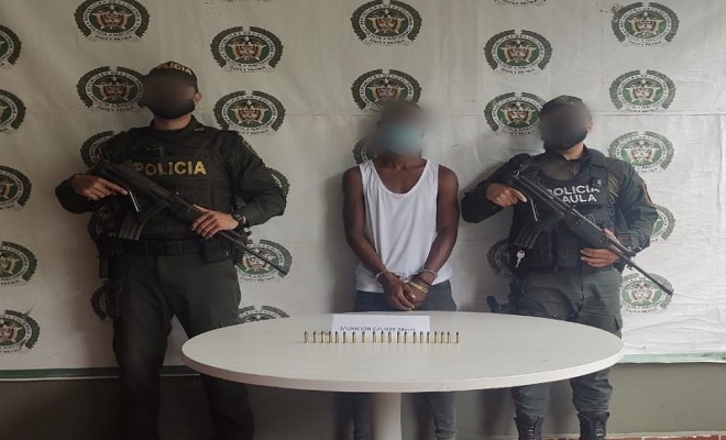 Lo capturamos cuando transportaba una bolsa llena de municiones 