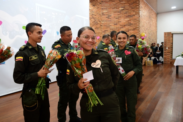 Celebración día de las madres Escuela de Carabineros Provincia de Vélez 
