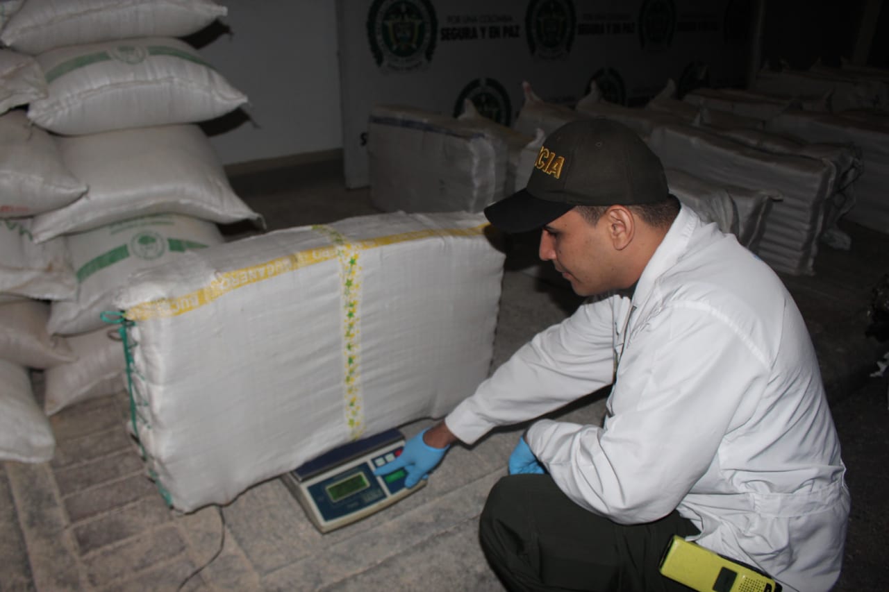 El estupefaciente fue hallado en un camión tipo furgón