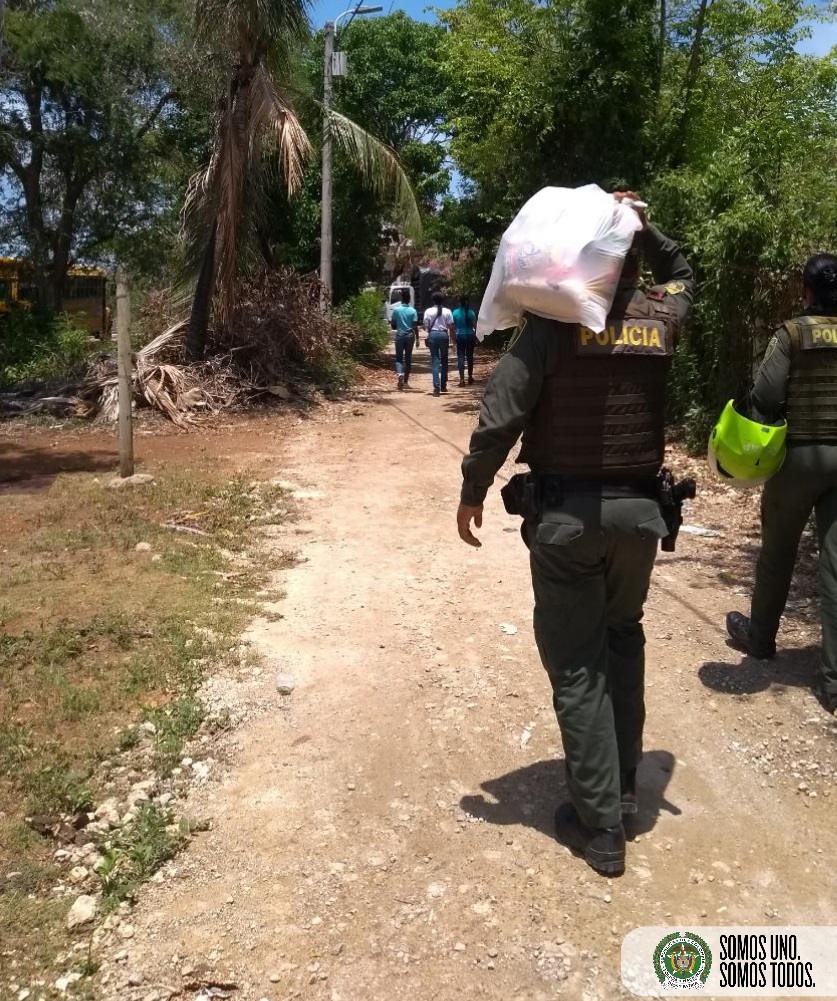 Acompañamos a la Gobernación Departamental en la entrega de 100 mercados