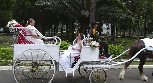 matrimonios-y-primeras-comuniones-policia-meta