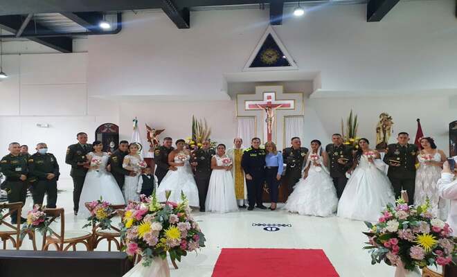 boda en Parroquia del complejo Policial Picaleña ‘San Miguel Arcángel’