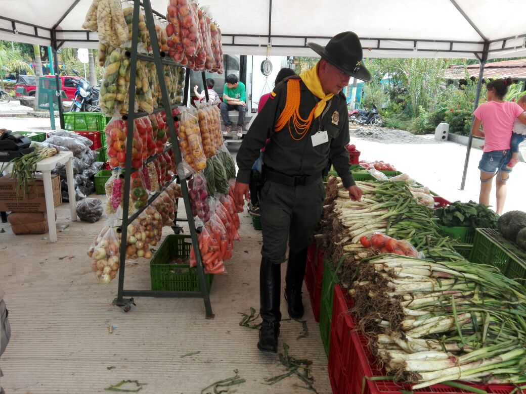 mercado-campesino-policia-meta