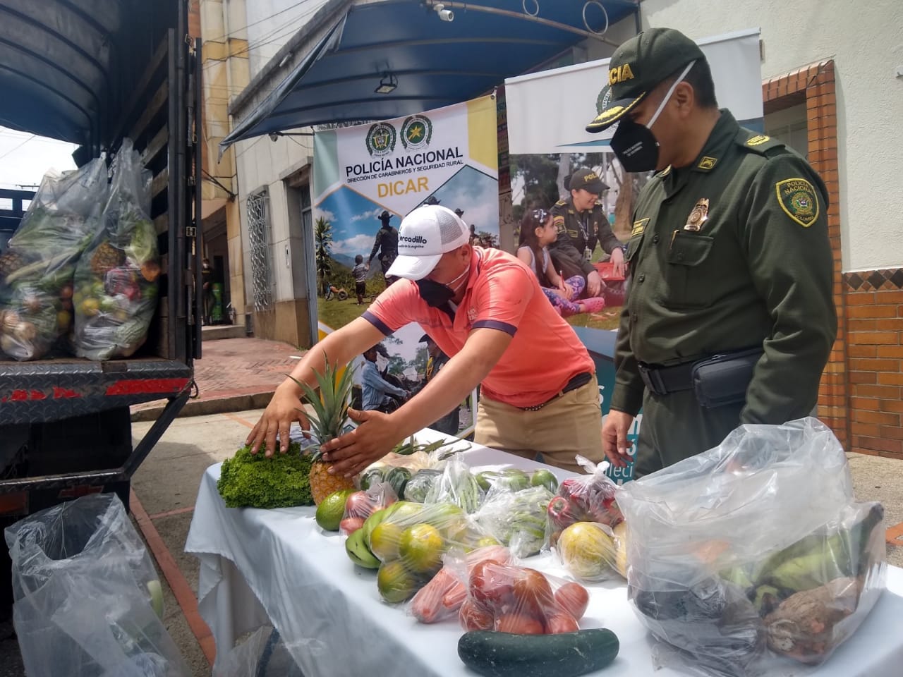 “Mercado campesino móvil”, una iniciativa para apoyar a nuestros campesinos