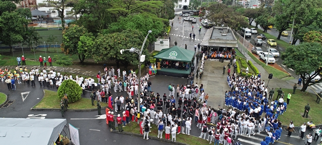 En-el-evento-participaron-cerca-de-700-niños-. 
