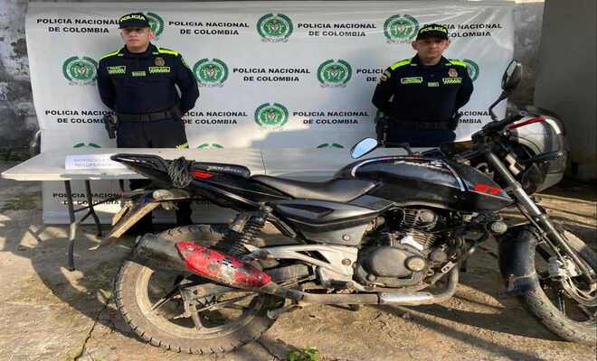 Los automotores fueron dejados a disposición de las autoridades solicitantes. 