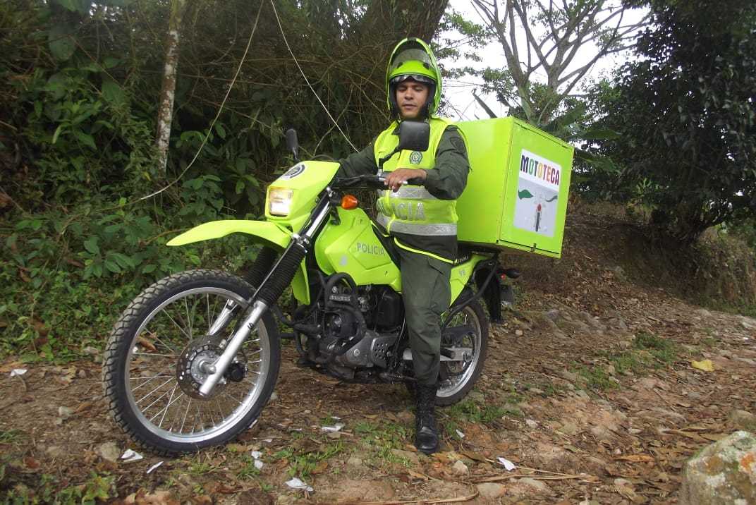 mototeca-biblioteca-ambulante