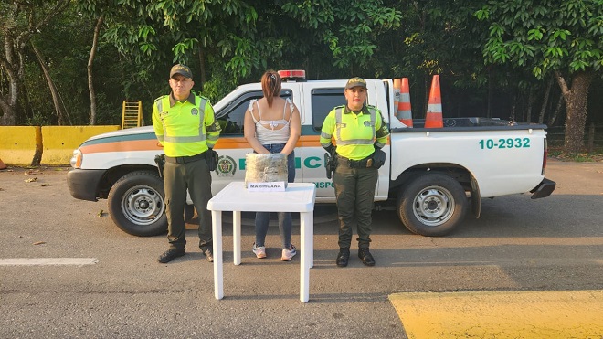 Mujer capturada en flagrancia con 1.100 gramos de marihuana 