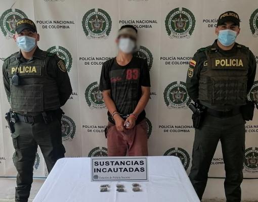 Nuestros_uniformados_capturaron_a_un_hombre_con_más_de_30_dosis_de_estupefacientes_1