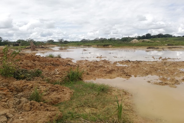Fueron destruidos 13 motores de aspersión en el municipio de Ayapel