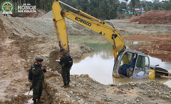 En el operativo se destruyeron seis excavadoras, que generaban ganancias por más de 9.800 millones de pesos anuales 