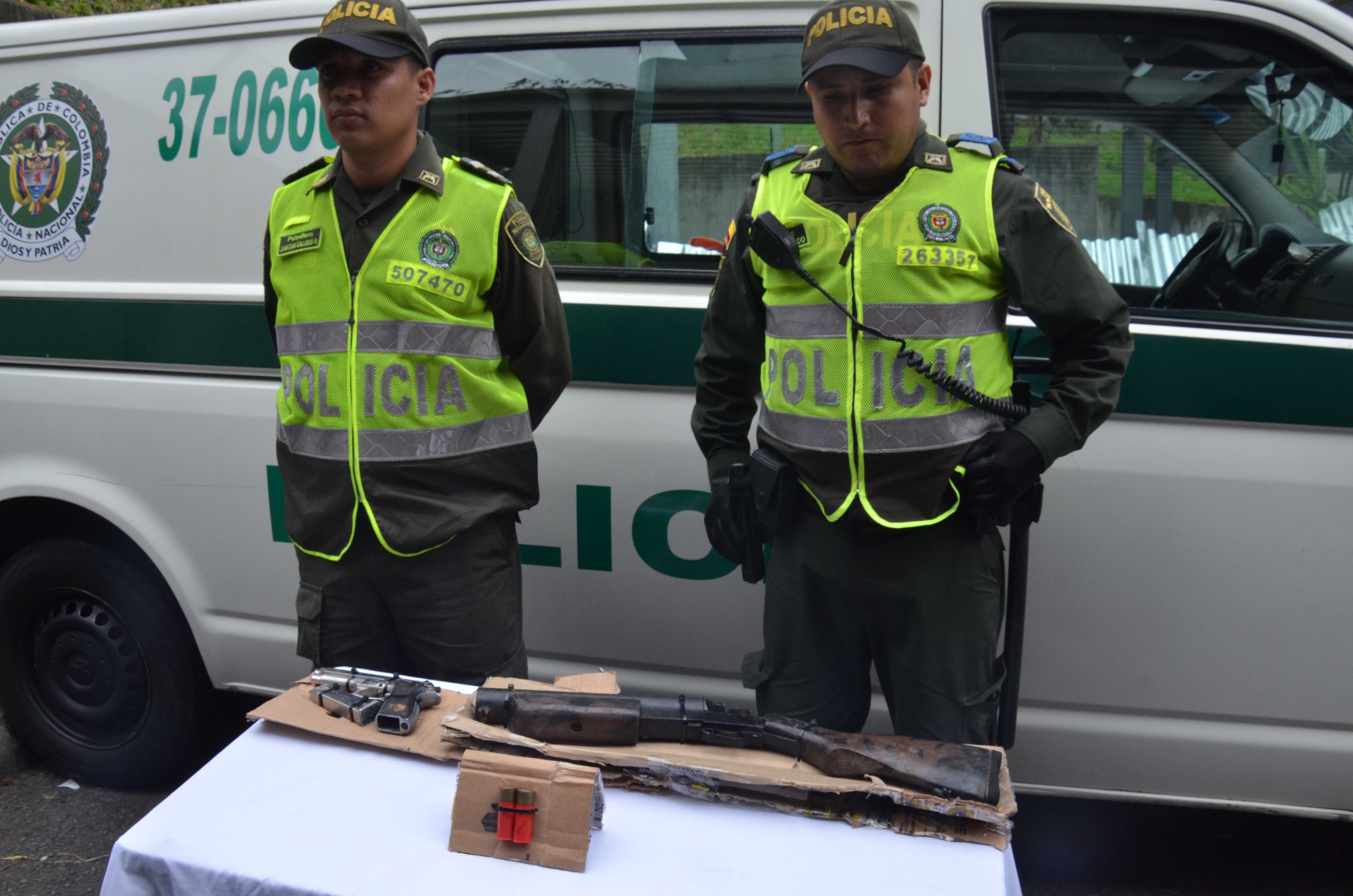 Policía custodian dos armas de fuego incautadas en suroccidente de Medellín