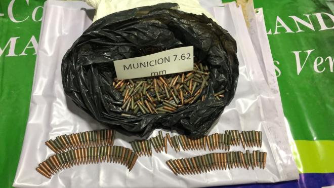 Incautan material bélico