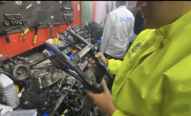 partes de motocicletas hurtadas en un establecimiento allanado