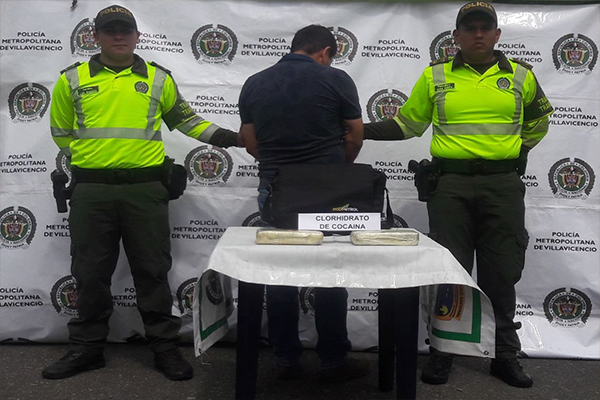 El estupefaciente venía camuflado en una maleta personal entre la ropa