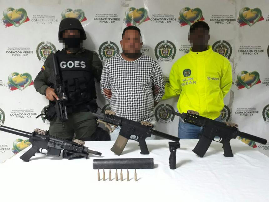 En medio del allanamiento se incautan 3 fusiles calibre 5.56 y munición para el mismo