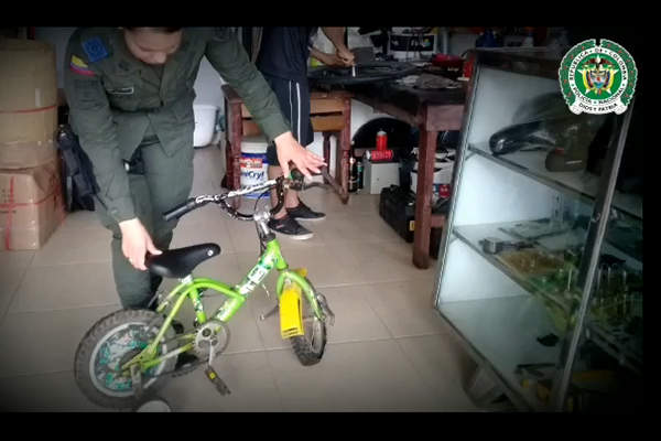 Un poco de pintura, tiempo y mucho amor, llevan alegría a este gran guerrero.