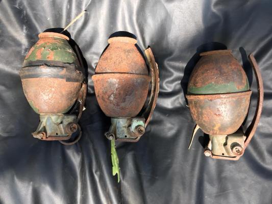 Policía-y-Ejército-hallaron-abandonado-arsenal-de-guerra-y-elementos-de-intendencia5