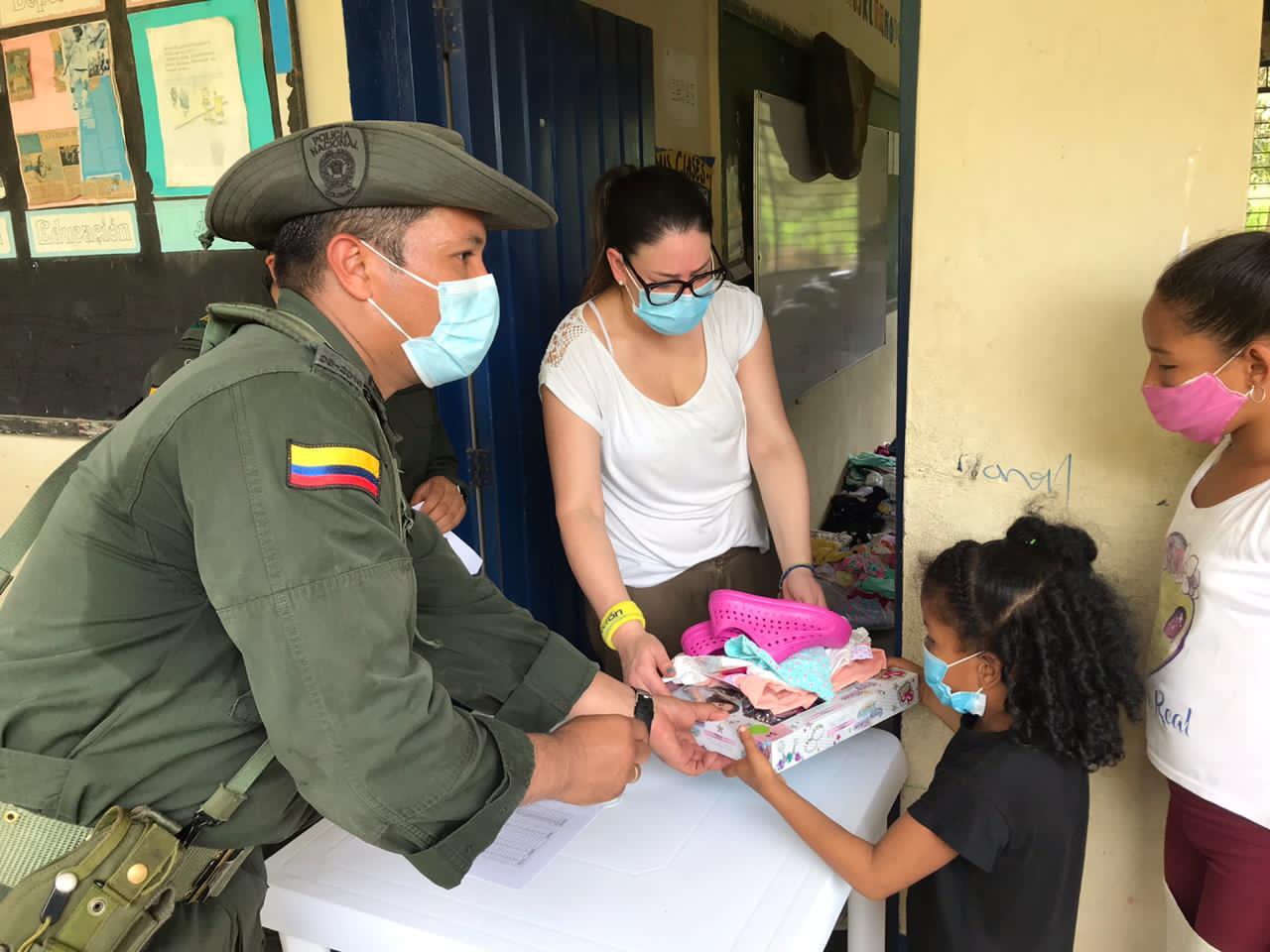 Alegramos-la-navidad-de-niños-de-escasos-recursos