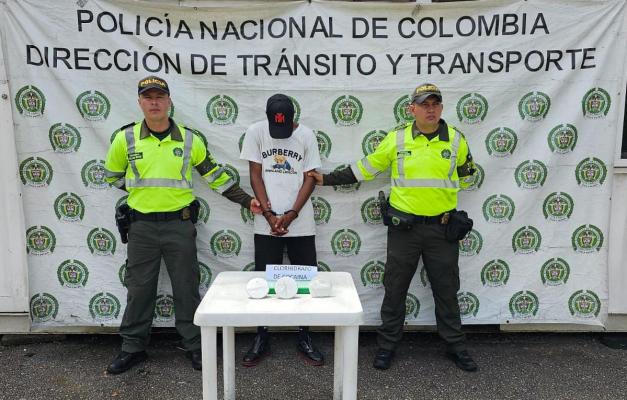 Policía capturó en la vía al llano a sujeto que trasportaba 320 gramos de clorhidrato de cocaína