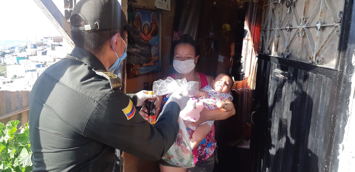 Entrega de mercados en Ciudad Bolívar 