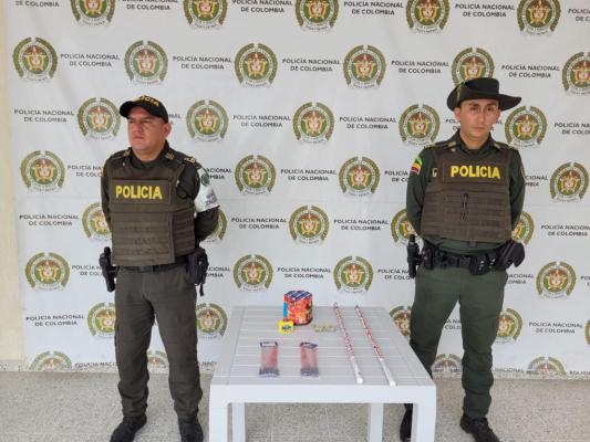 Policía incautó pólvora y material pirotécnico-3