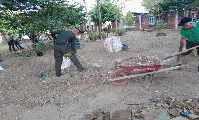 Policía Nacional, de la mano de con la comunidad