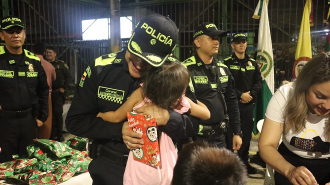 Policía Nacional en esta Navidad Siempre Presentes