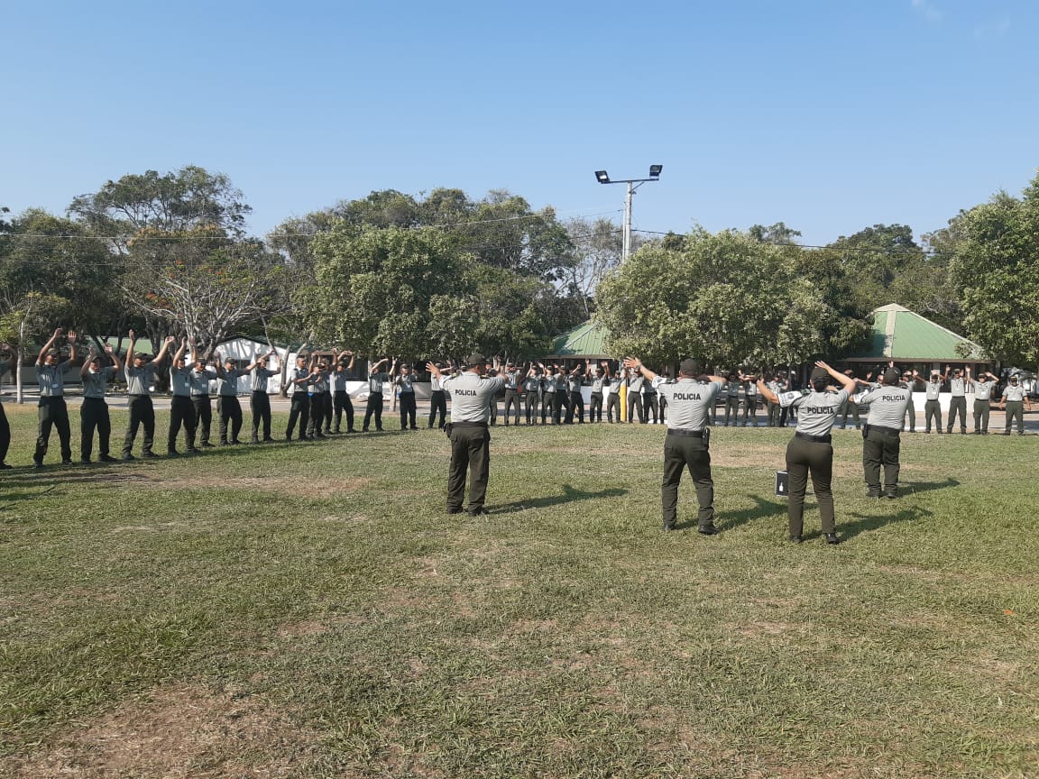  Policía polivalente 