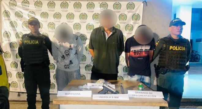 Capturados por transportar alucinógenos, un arma y una granada 