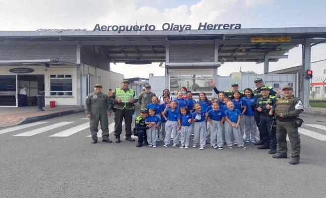 policias en campaña