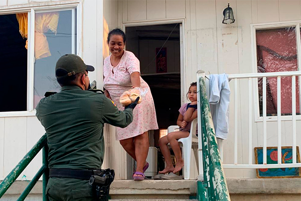 Policías que hornean felicidad 