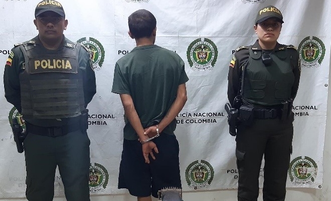 policías y capturado