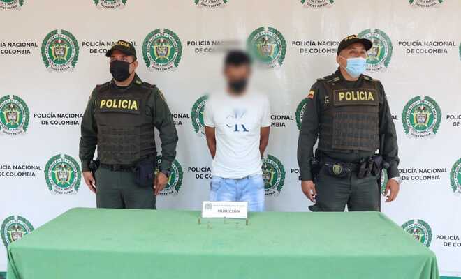 Por el delito de fabricación, tráfico o porte de armas de fuego, municiones o accesorios, fue capturada una persona.