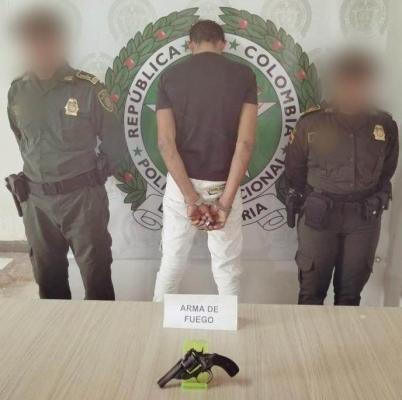 Capturado portando un arma de fuego ilegal 