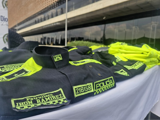  prendas de uso privativo de la policía nacional 