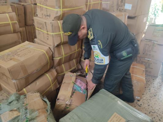 Policía Fiscal y Aduanera