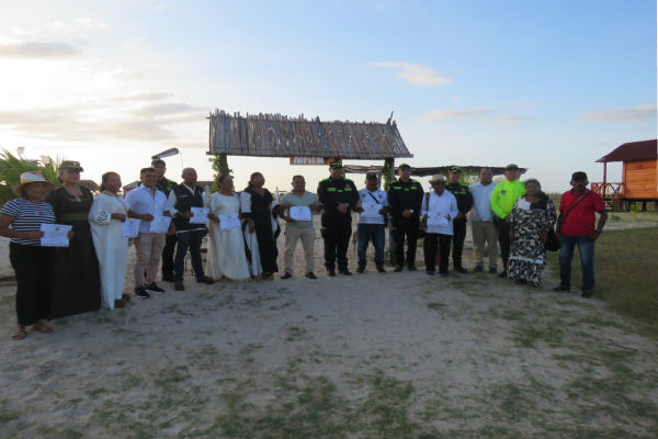 La Policía Nacional realiza clausura de espacios pedagógicos en la comunidad indígena de Mayapo